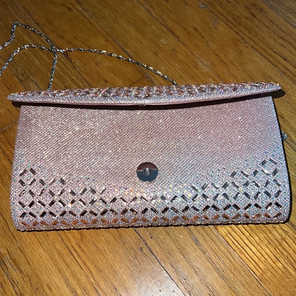Sparkly Clutch - Picture 4 of 5